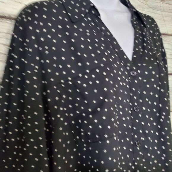 Maurices Women’s Blouse XL Black White Polka Dot Long Sleeve Button Front - Picture 4 of 8